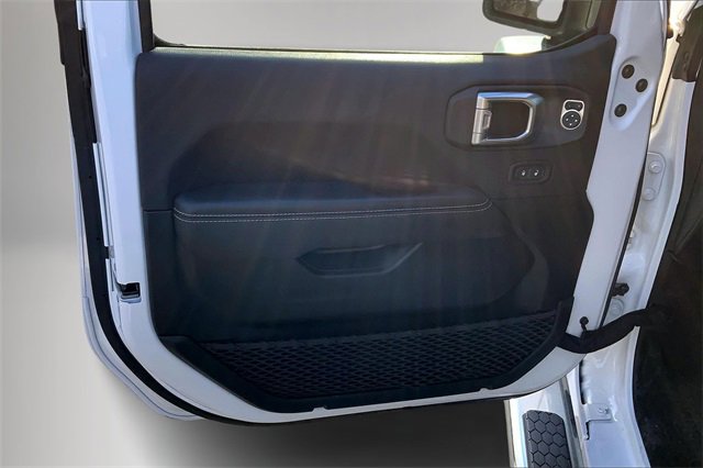 Used 2022 Jeep Wrangler Unlimited Sahara w/ LED Lighting Group image 17