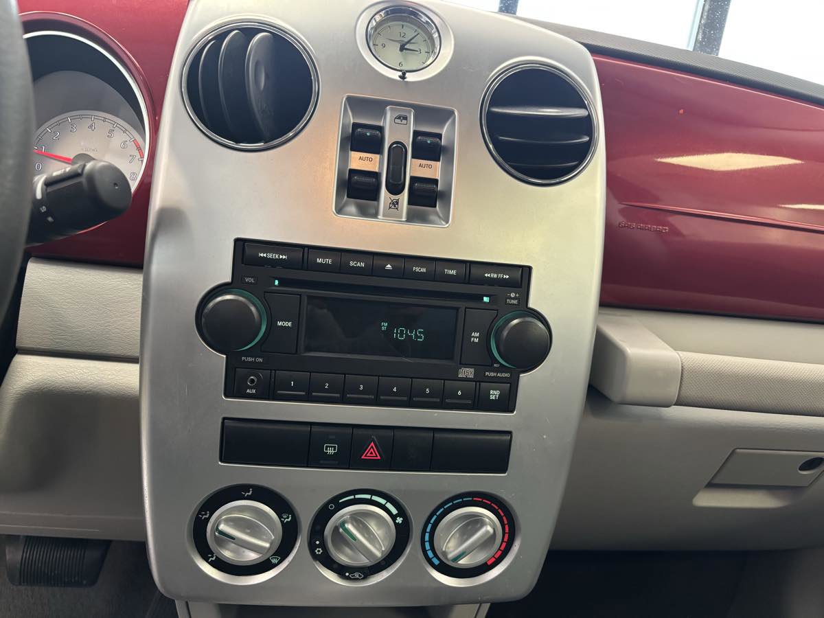 Used 2006 Chrysler PT Cruiser FWD image 16