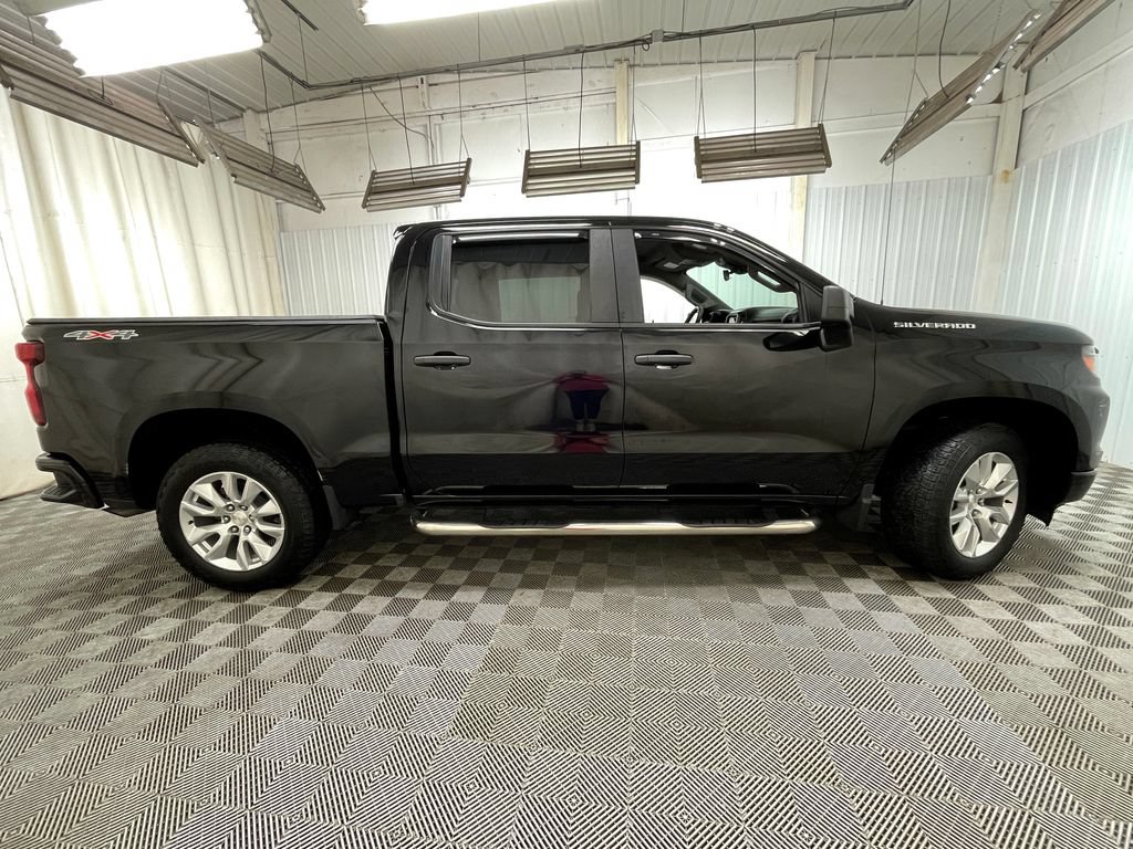 Certified 2024 Chevrolet Silverado 1500 Custom AWD/4WD image 19