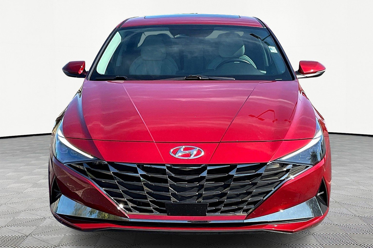 Used 2023 Hyundai Elantra Limited w/ Cargo Package image 3