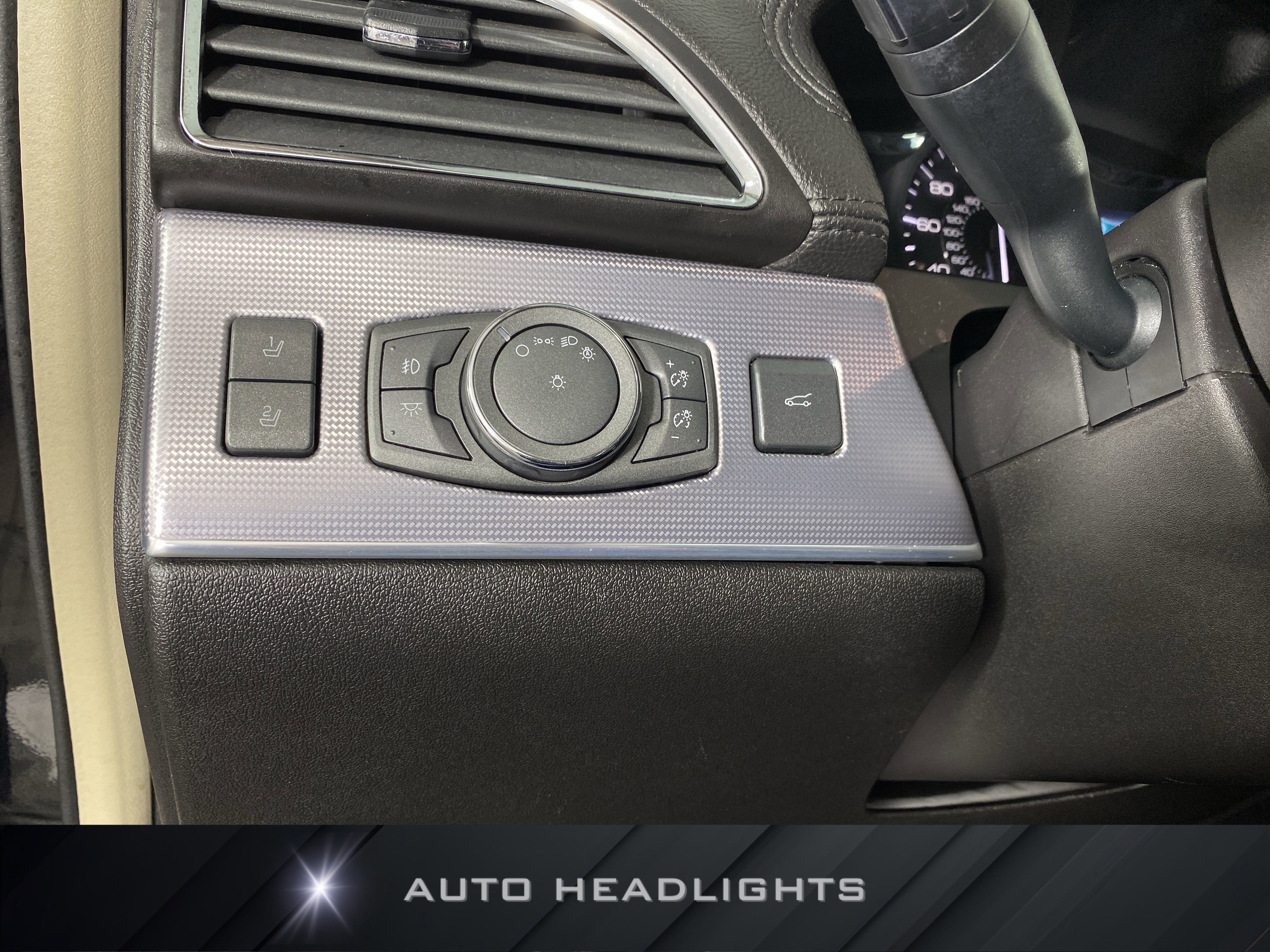 Used 2012 Lincoln MKX AWD image 21