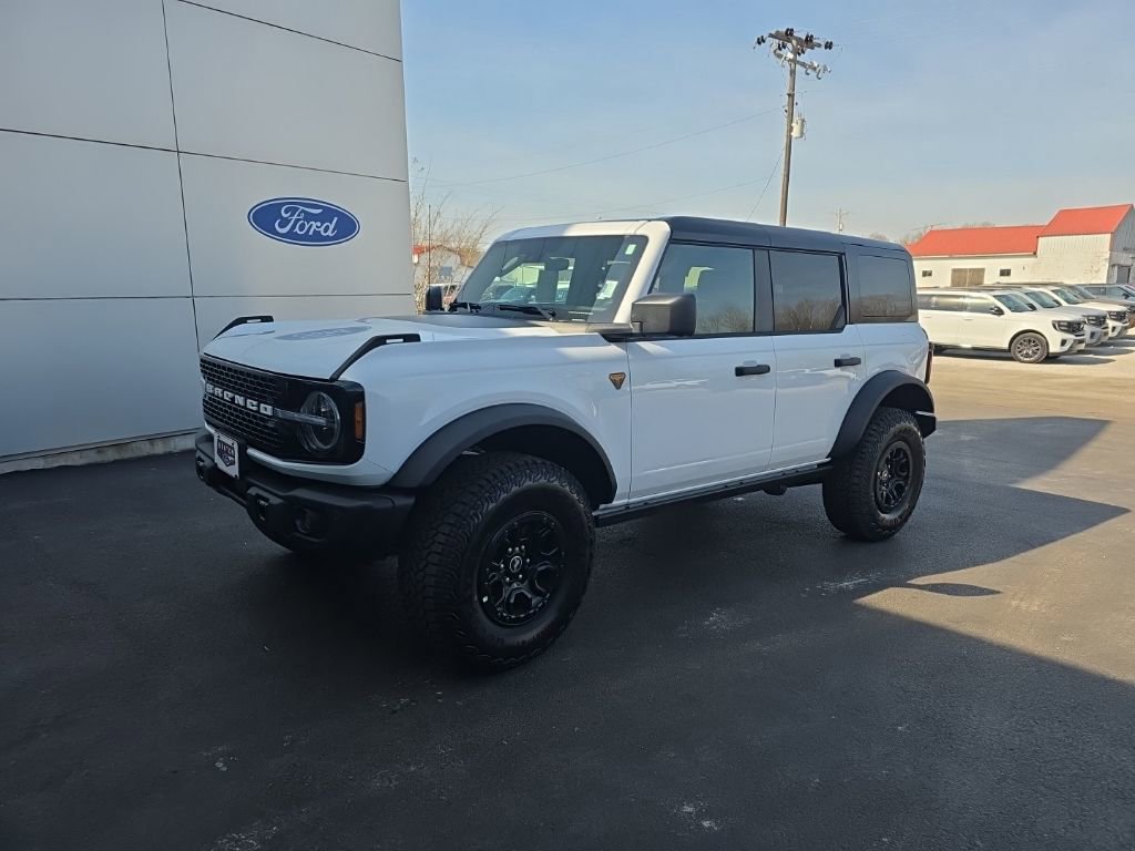 New 2026 Ford Bronco Badlands image 2