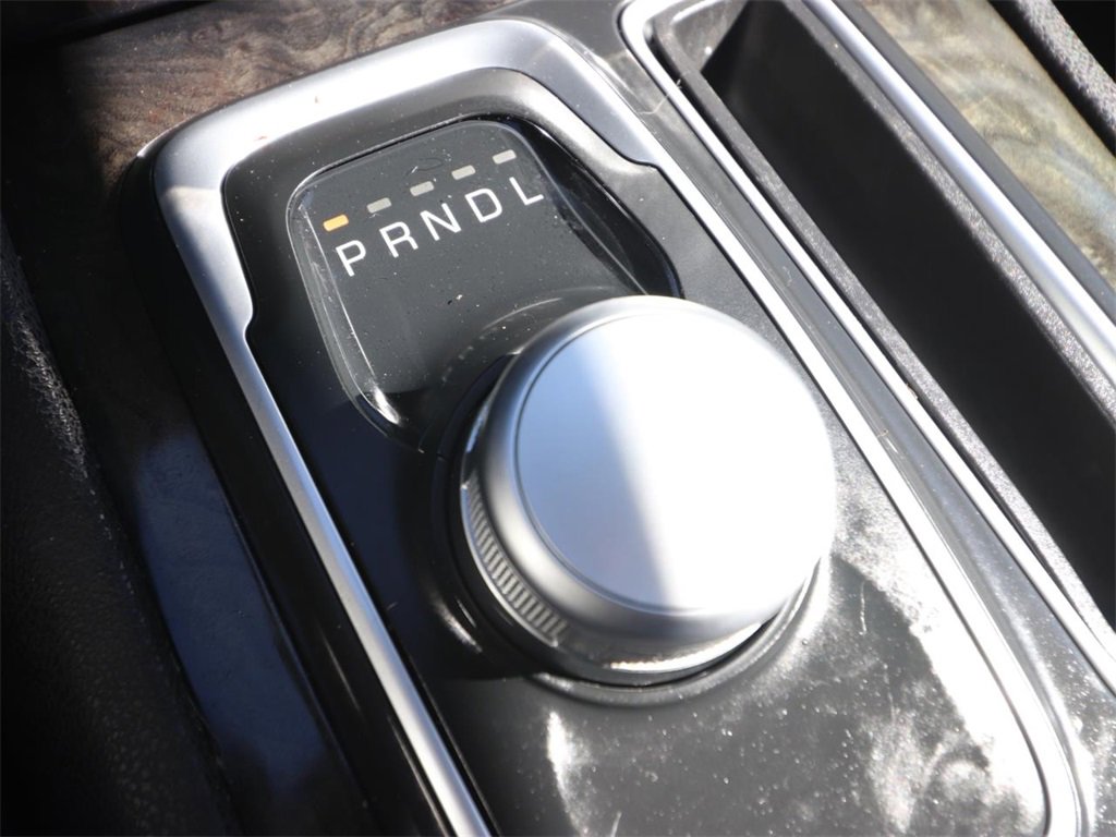 Used 2019 Chrysler 300 Limited image 18