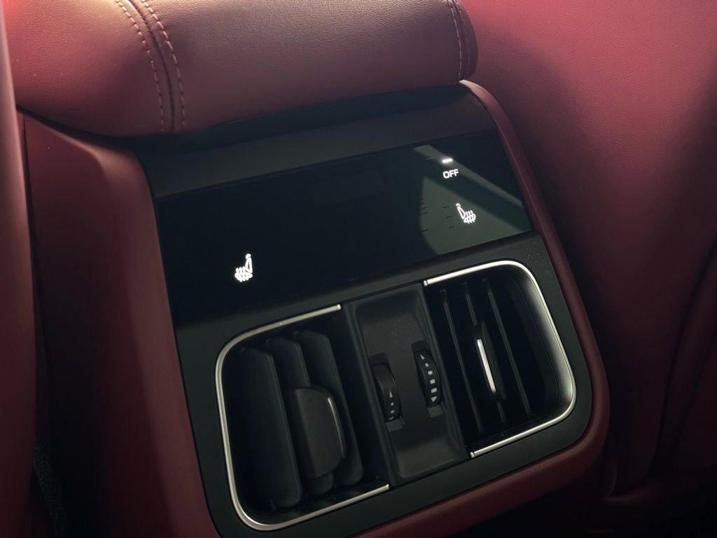 Used 2024 Maserati Grecale Trofeo image 58