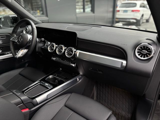 Used 2025 Mercedes-Benz GLB 250 GLB 250 image 50