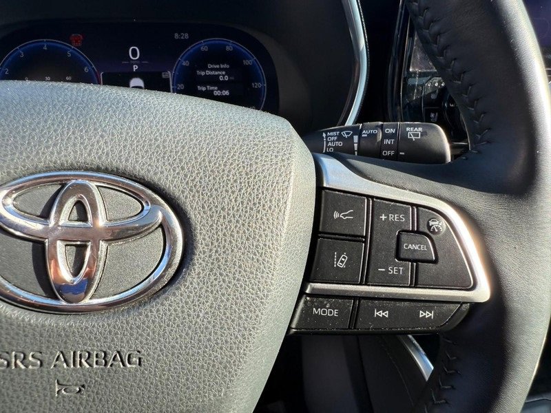 Used 2023 Toyota Highlander Platinum image 23