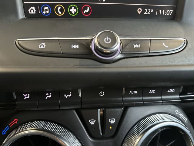 Used 2021 Chevrolet Camaro LT RWD image 18