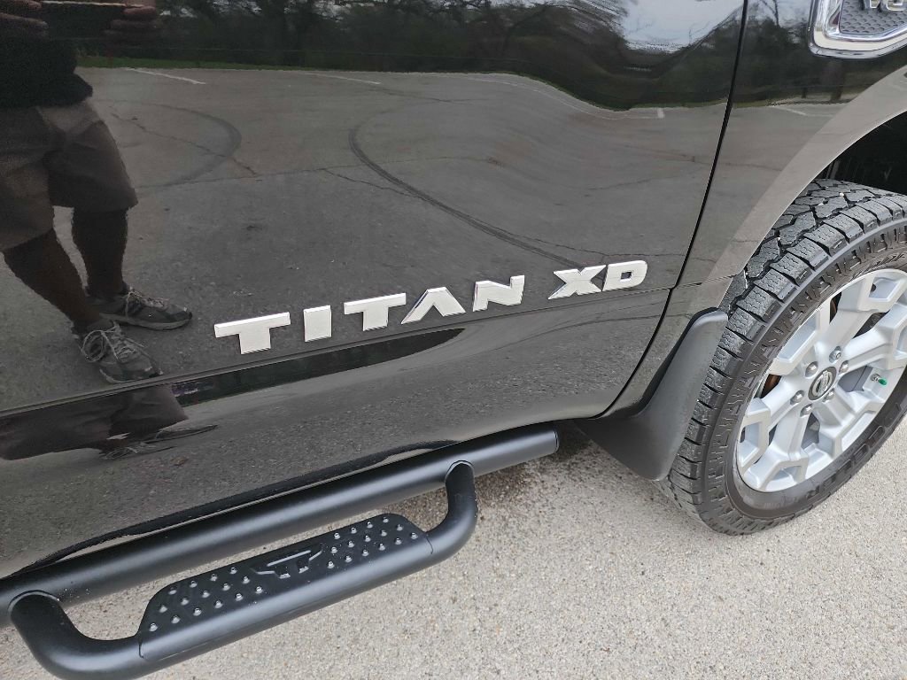 Used 2021 Nissan Titan SV w/ SV Convenience Package image 13