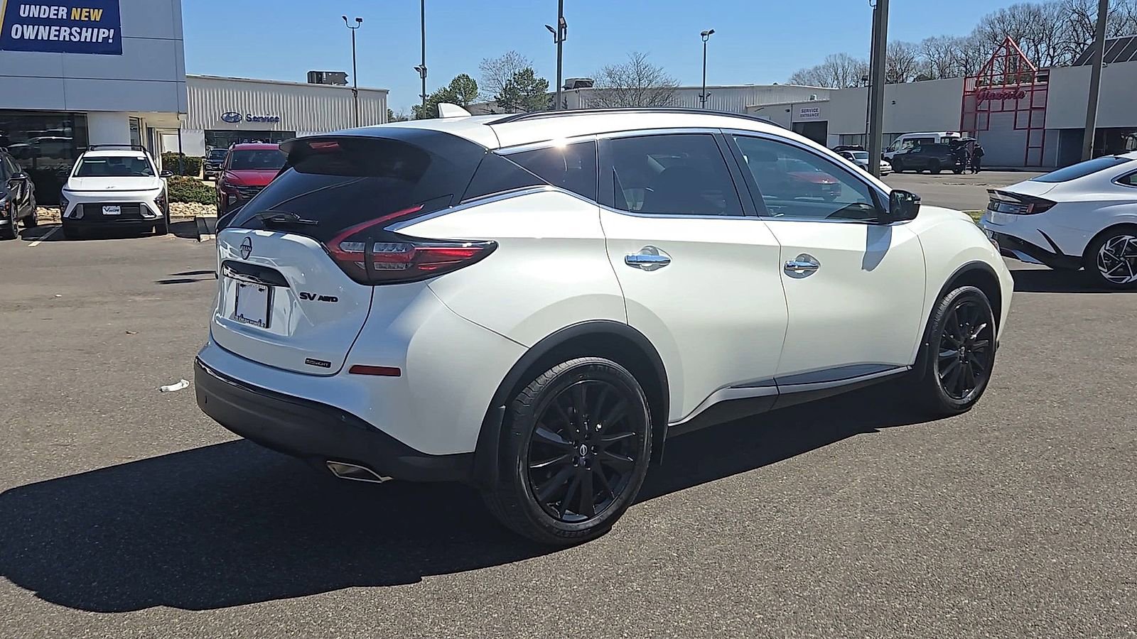 Used 2023 Nissan Murano SV w/ SV Midnight Edition Package image 8