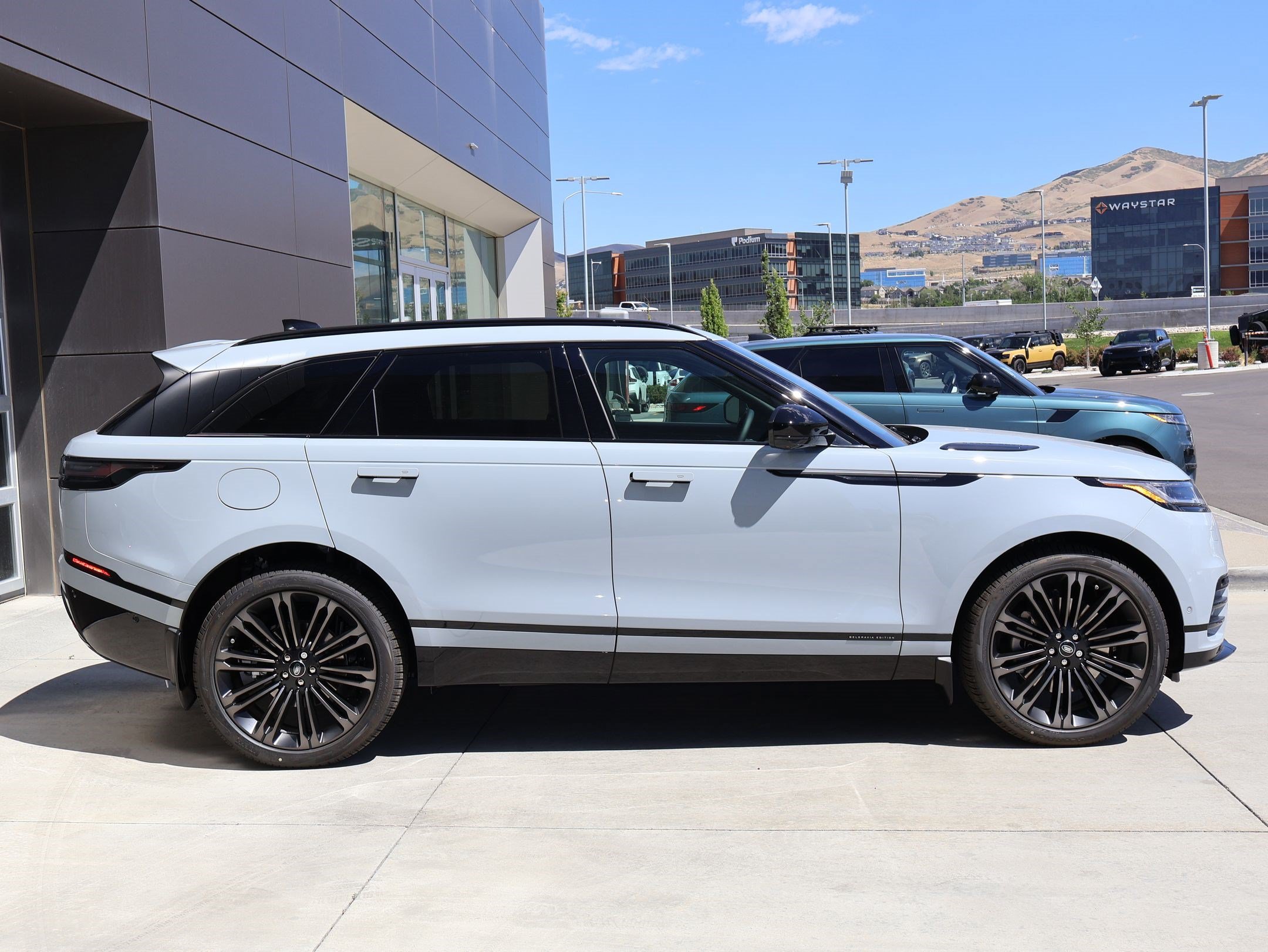 New 2026 Land Rover Range Rover Velar Belgravia AWD/4WD image 4