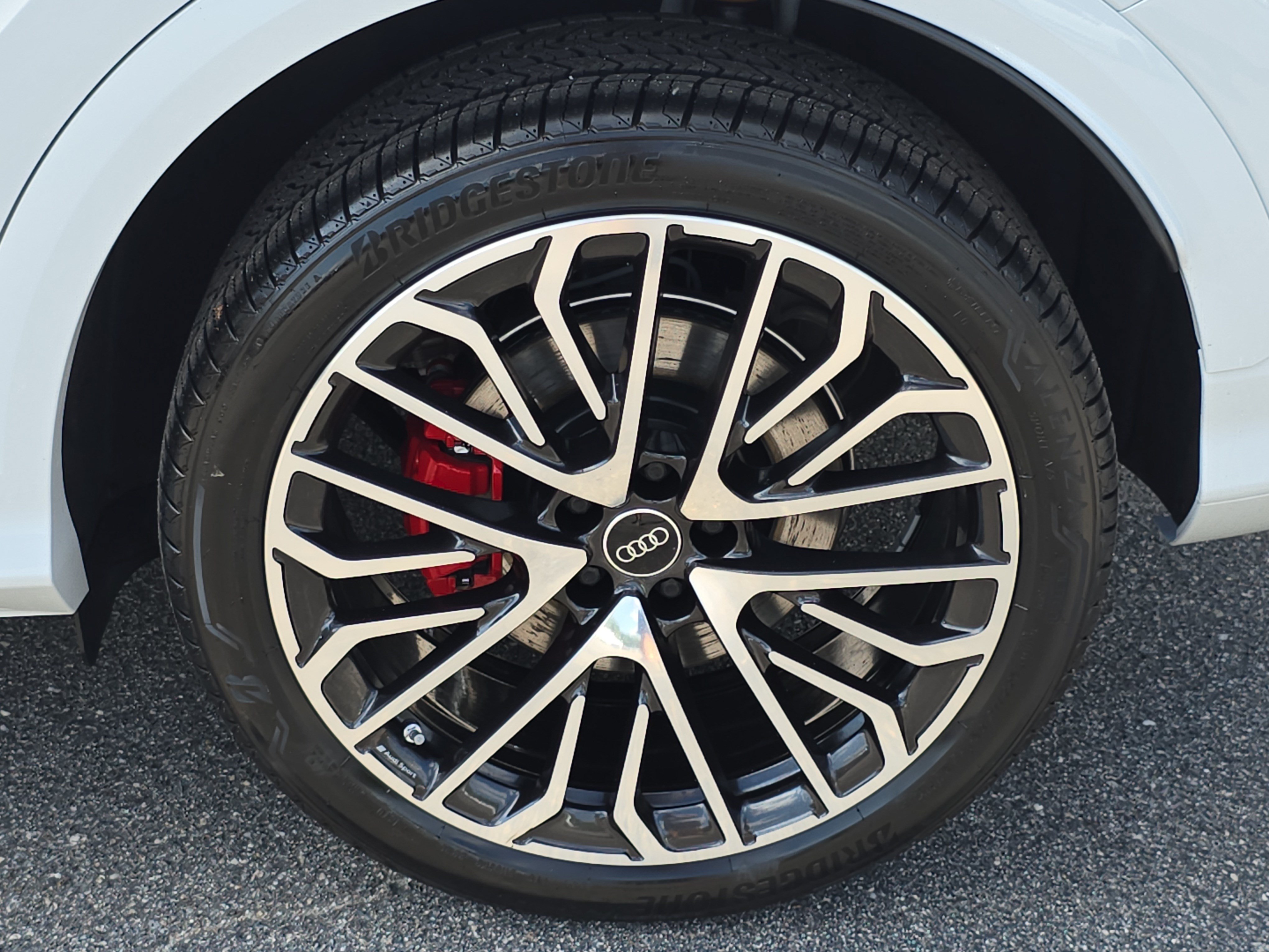 New 2026 Audi SQ5 Prestige AWD/4WD image 33