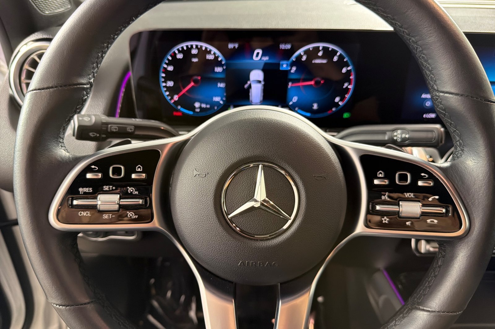 Used 2022 Mercedes-Benz GLB 250 w/ Premium Package Lite image 22