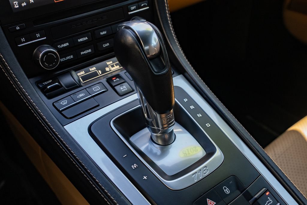 Used 2018 Porsche 718 Cayman RWD image 14