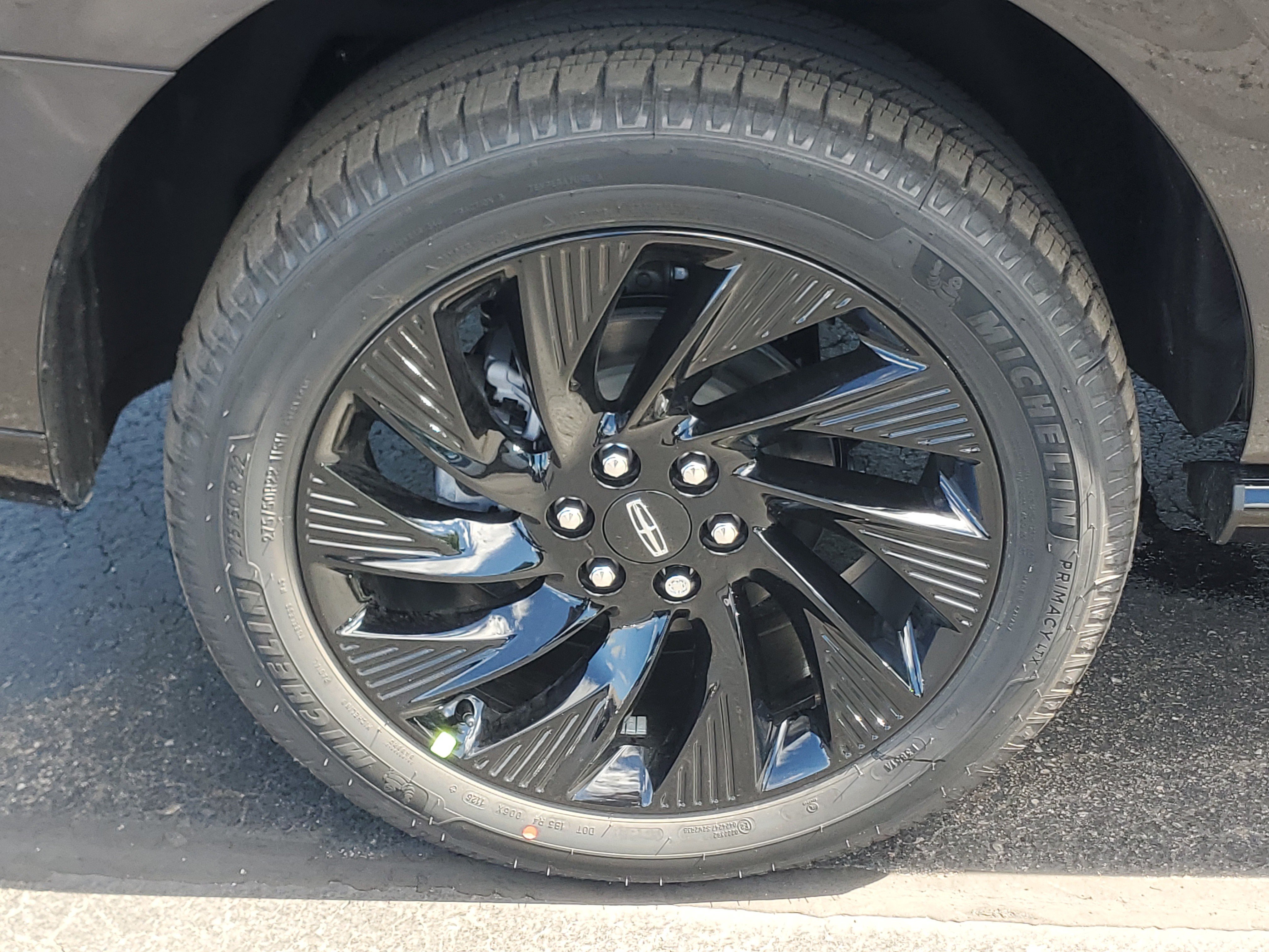 New 2026 Lincoln Navigator Reserve w/ Jet Appearance Package AWD/4WD image 5