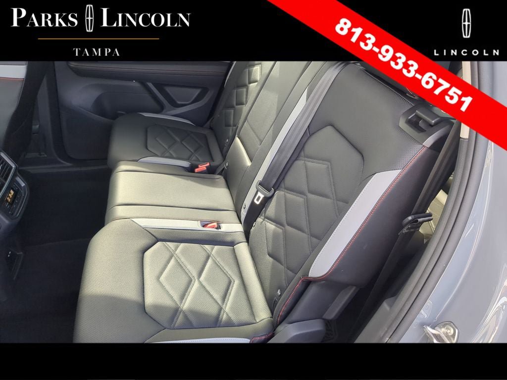 Used 2025 Volkswagen Atlas Peak Edition SE AWD/4WD image 17