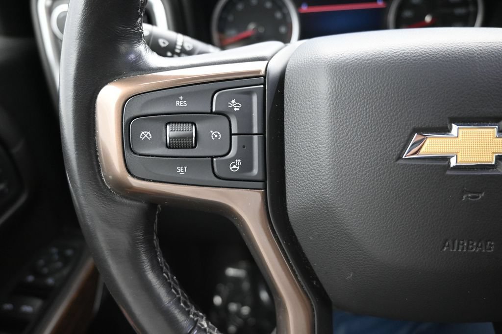 Used 2019 Chevrolet Silverado 1500 High Country w/ Technology Package AWD/4WD image 14