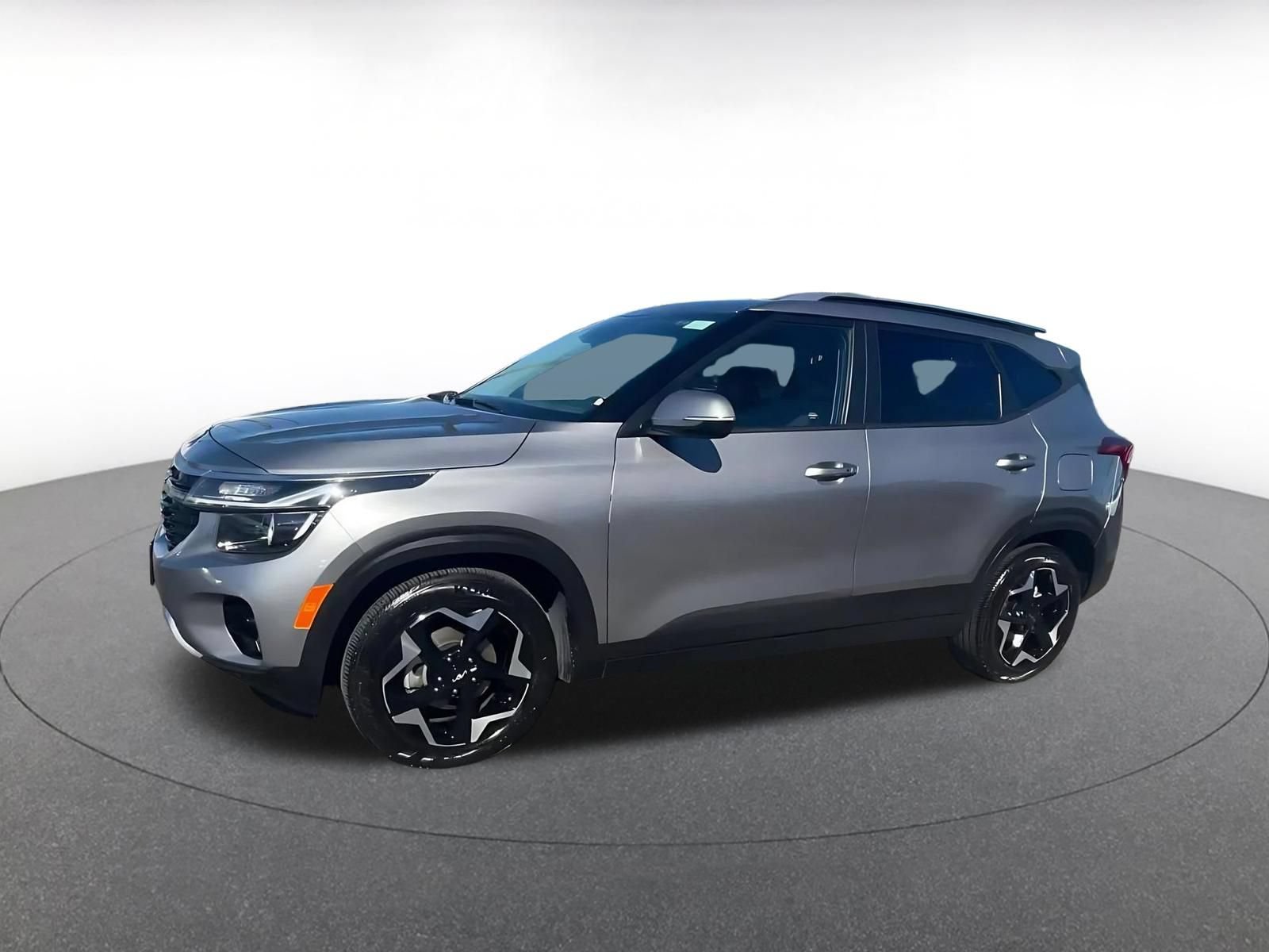 Used 2025 Kia Seltos S FWD image 8