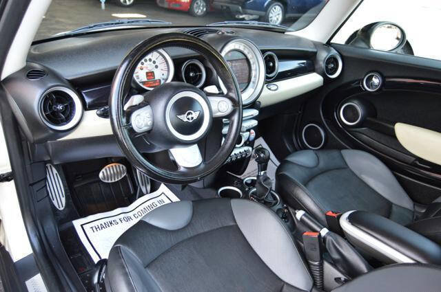 Used 2009 MINI Cooper Clubman S image 16
