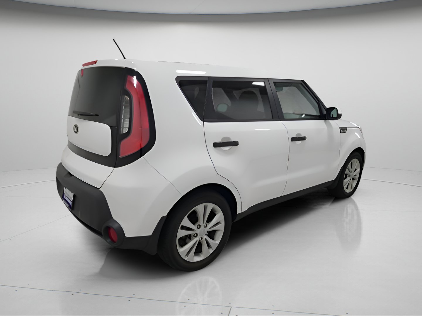 Used 2014 Kia Soul + FWD image 6