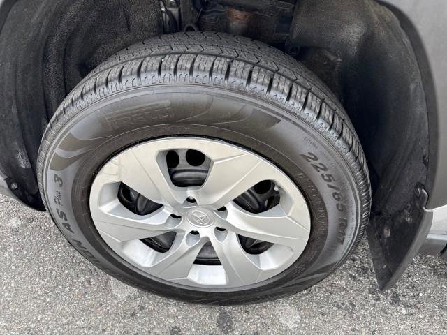 Used 2022 Toyota RAV4 LE image 16