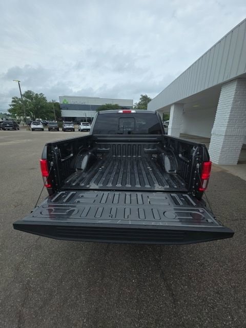 Used 2018 Ford F150 Lariat w/ Equipment Group 502A Luxury RWD image 19