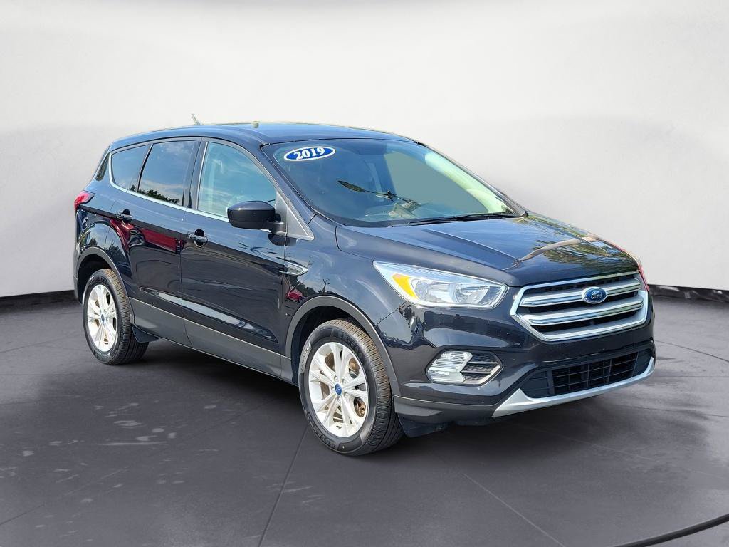 Used 2019 Ford Escape SE AWD/4WD image 2