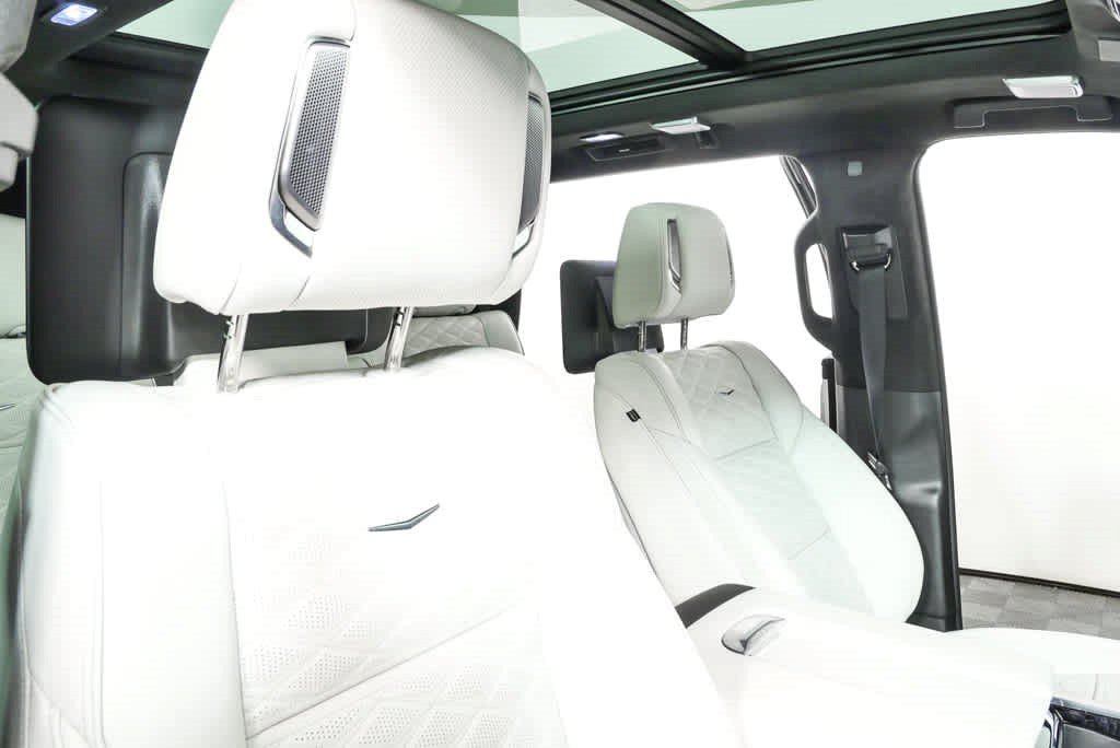 Certified 2026 Cadillac Escalade Platinum Sport w/ LPO, ONYX Package AWD/4WD image 22