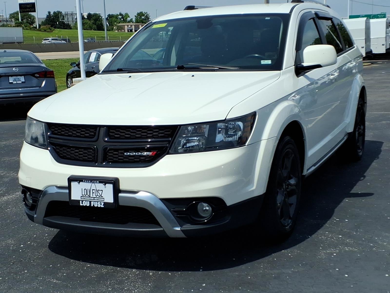 Used 2019 Dodge Journey Crossroad FWD image 2