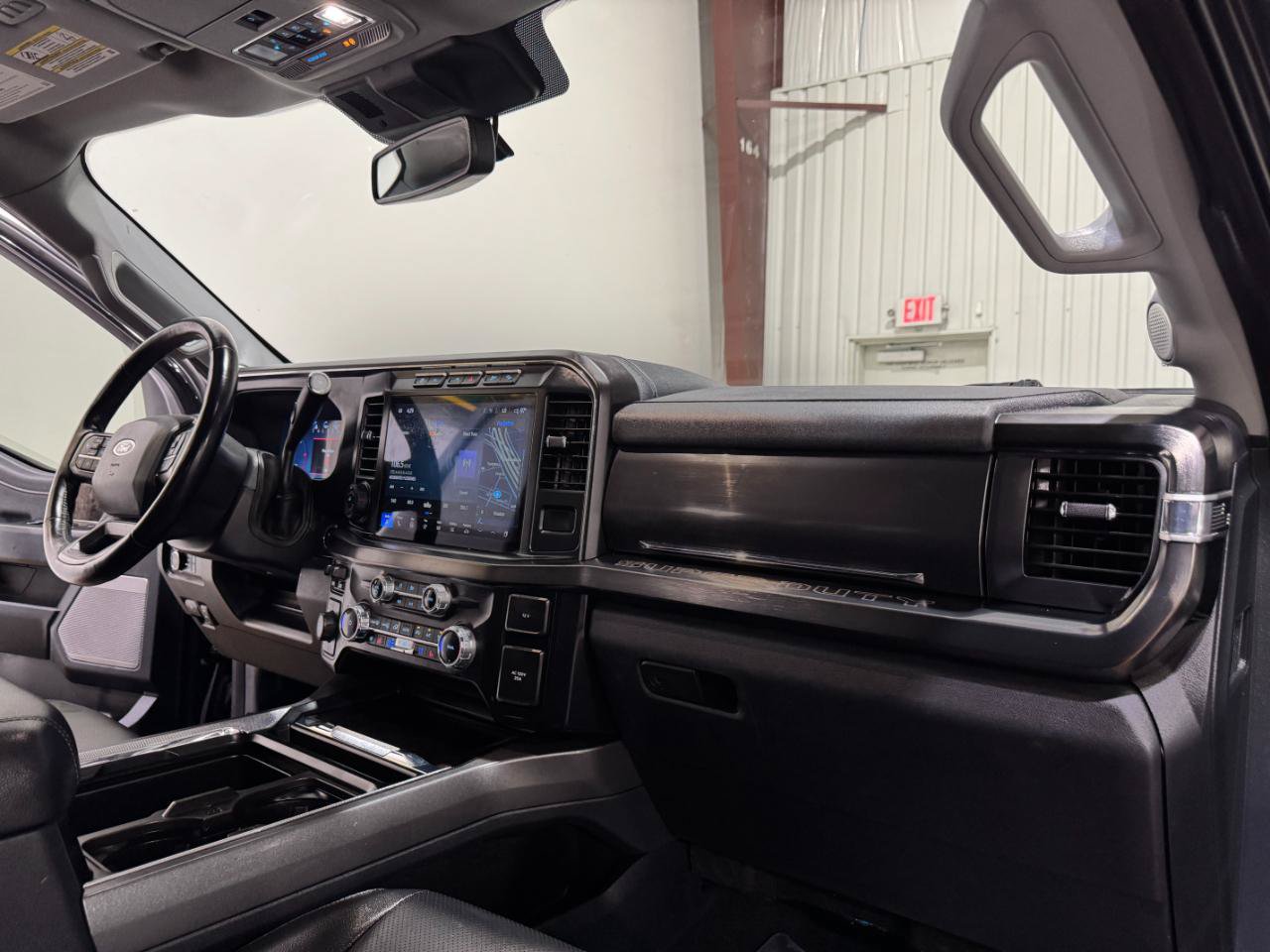Used 2023 Ford F350 Lariat w/ Lariat Ultimate Package AWD/4WD image 11