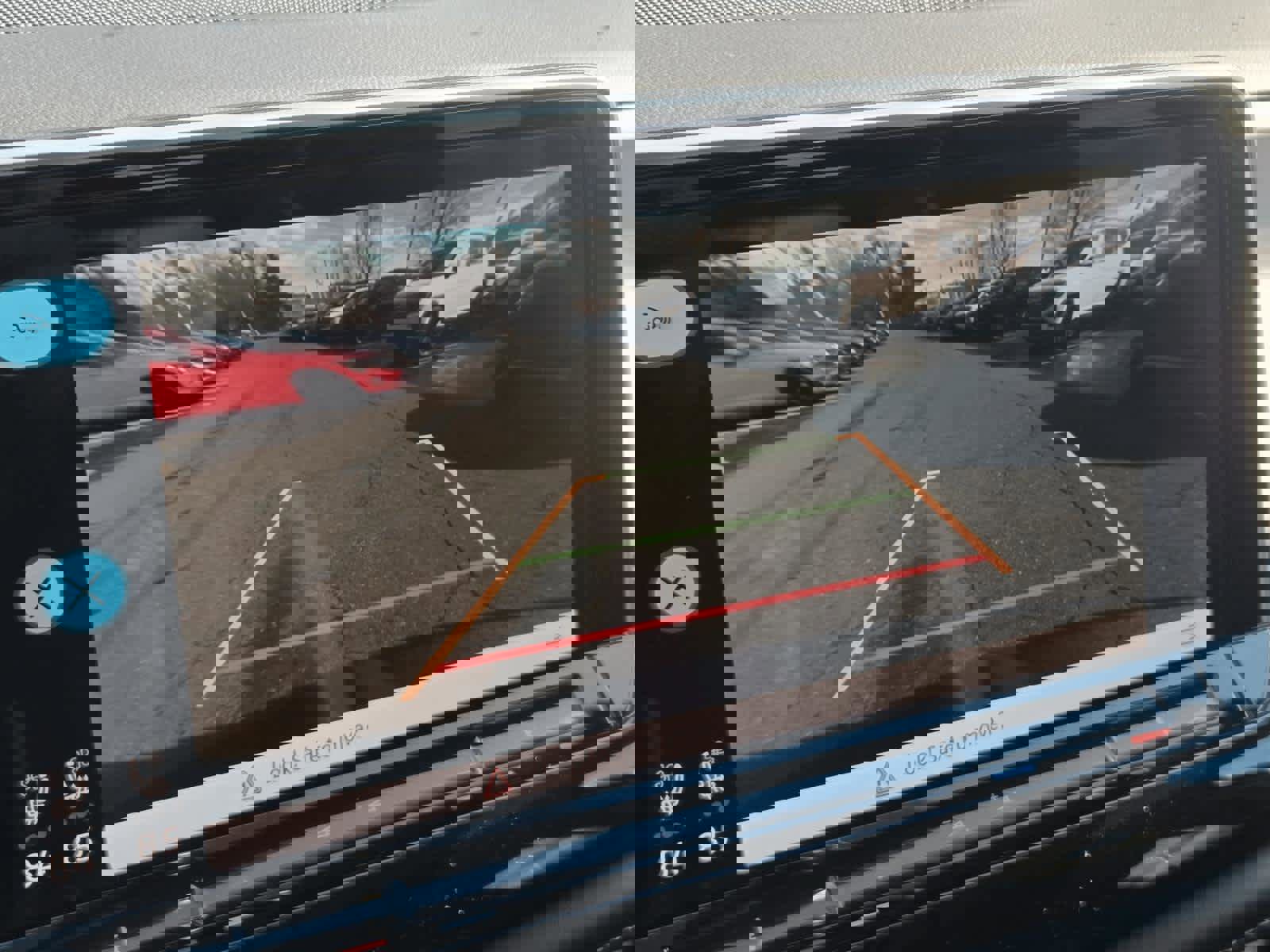 Certified 2025 Volkswagen Atlas SE image 28