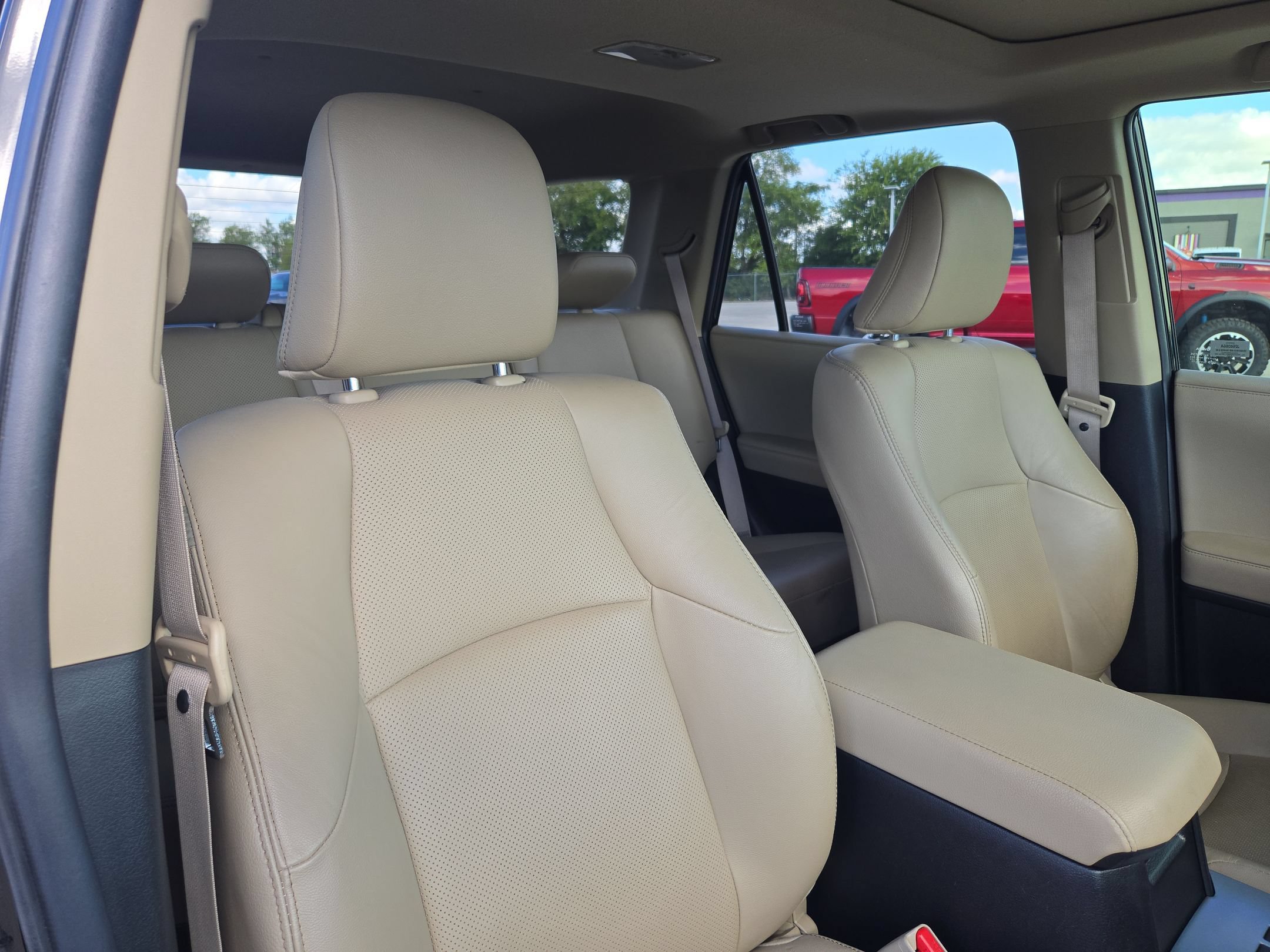 Used 2024 Toyota 4Runner Limited AWD/4WD image 30