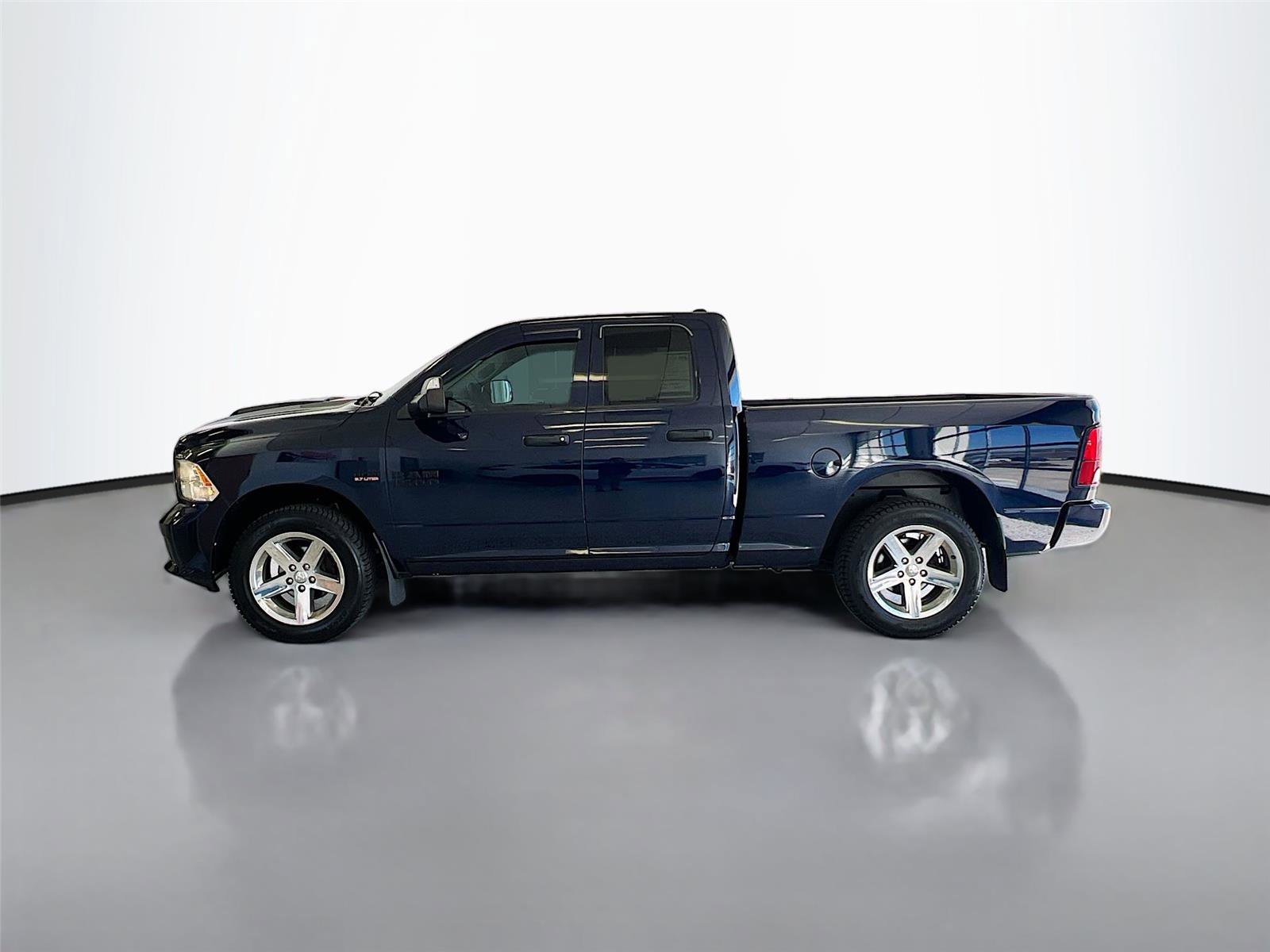 Used 2016 RAM 1500 Express AWD/4WD image 8