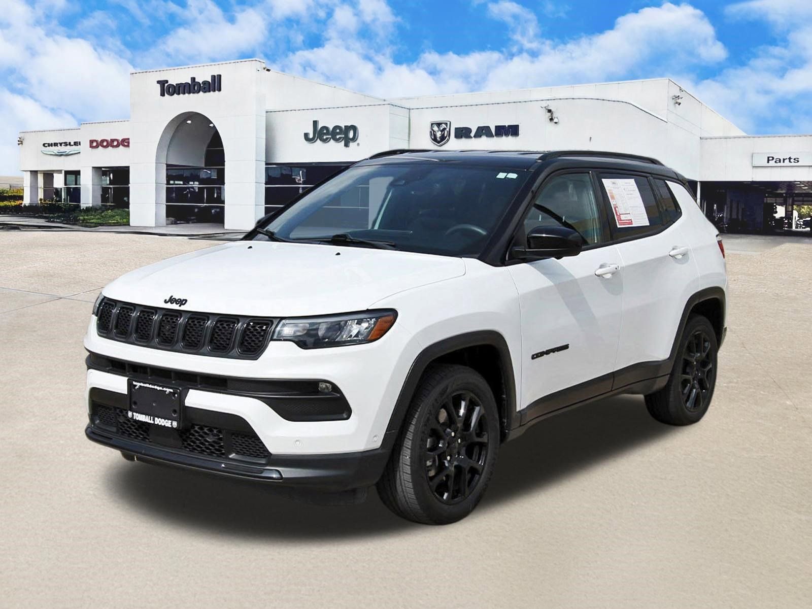 Used 2023 Jeep Compass Latitude w/ Convenience Group AWD/4WD image 3