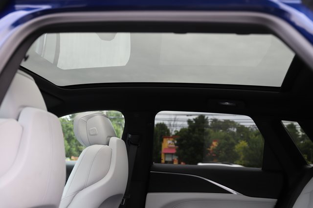 Used 2024 Cadillac Lyriq Luxury image 13