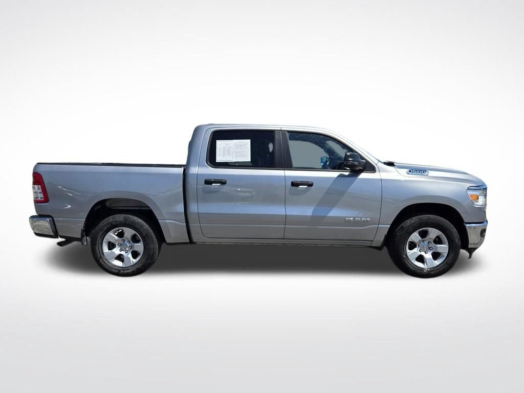 Used 2023 RAM 1500 Big Horn AWD/4WD image 2