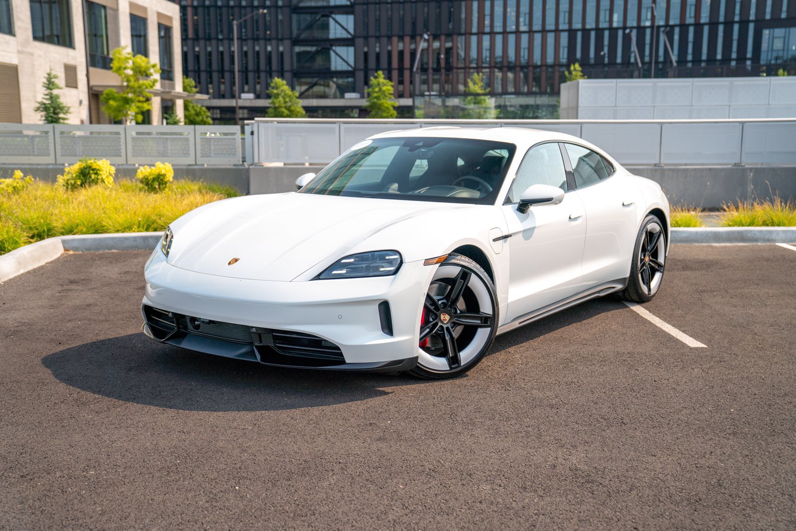 Certified 2025 Porsche Taycan 4S AWD/4WD image 1