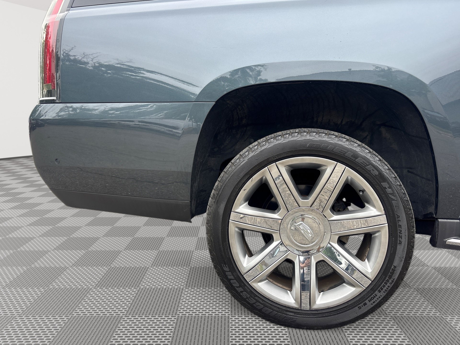 Used 2019 Cadillac Escalade ESV Luxury AWD/4WD image 30