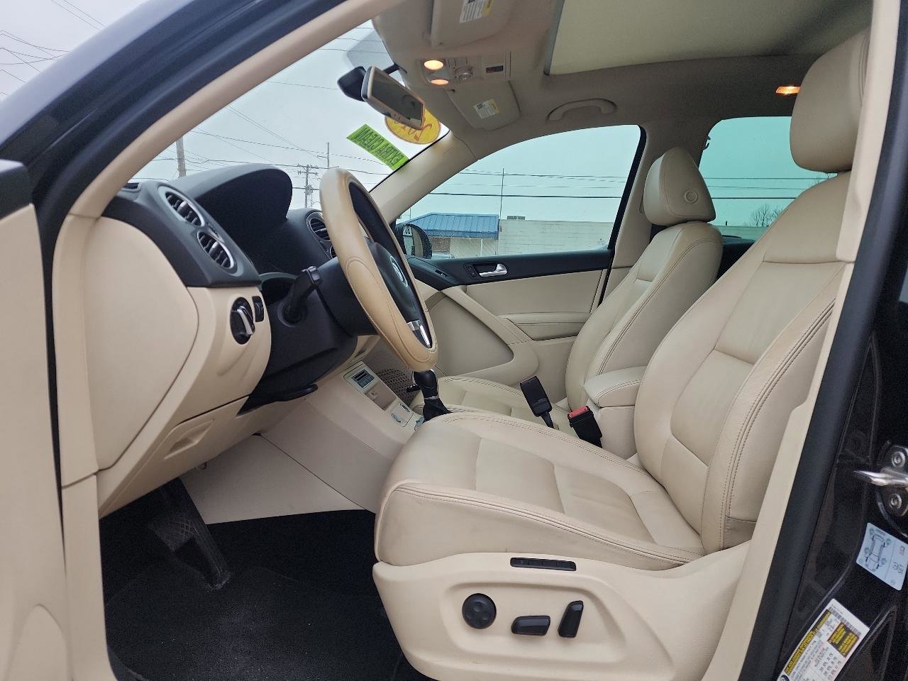 Used 2016 Volkswagen Tiguan SEL FWD image 9