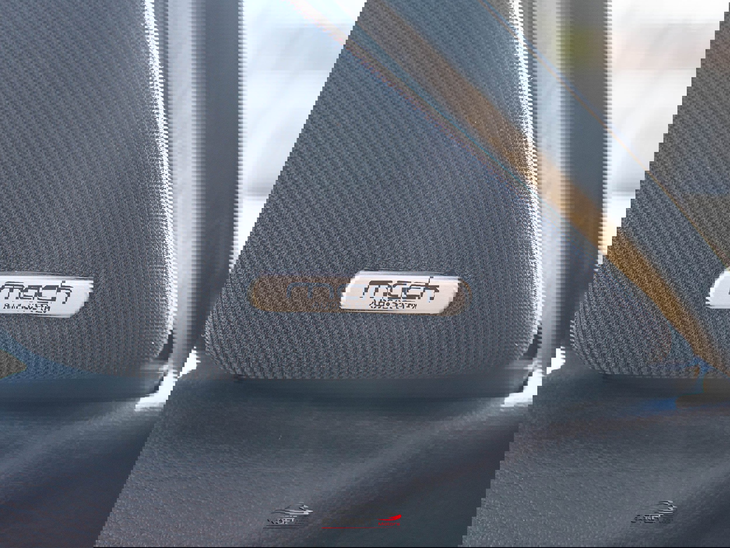 Used 2004 Ford Mustang Mach 1 image 31