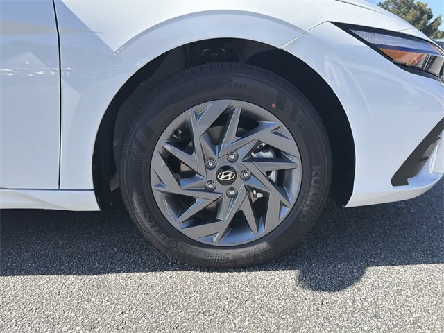 New 2026 Hyundai Elantra Blue image 12
