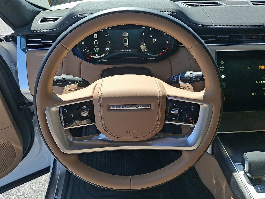Used 2025 Land Rover Range Rover Long Wheelbase SE image 15