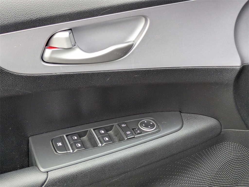 Used 2024 Kia Forte LXS image 16