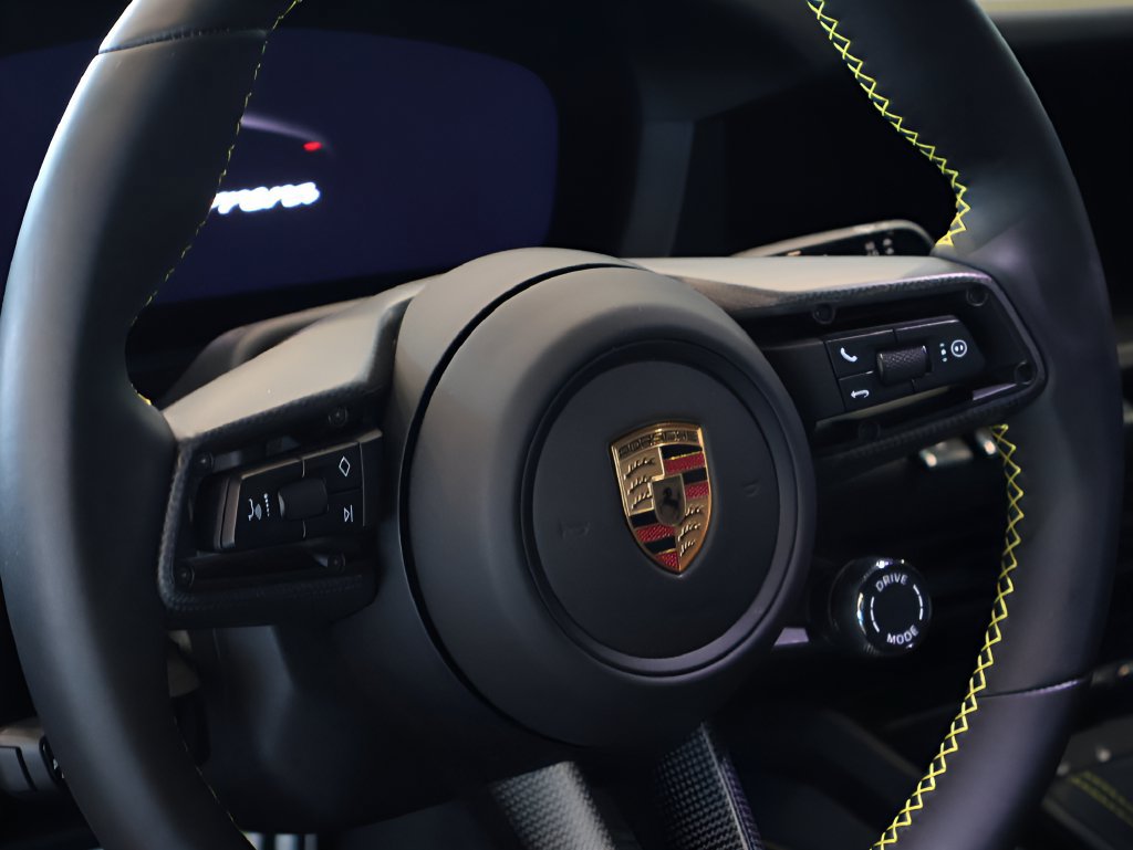 Used 2026 Porsche 911 Carrera RWD image 18