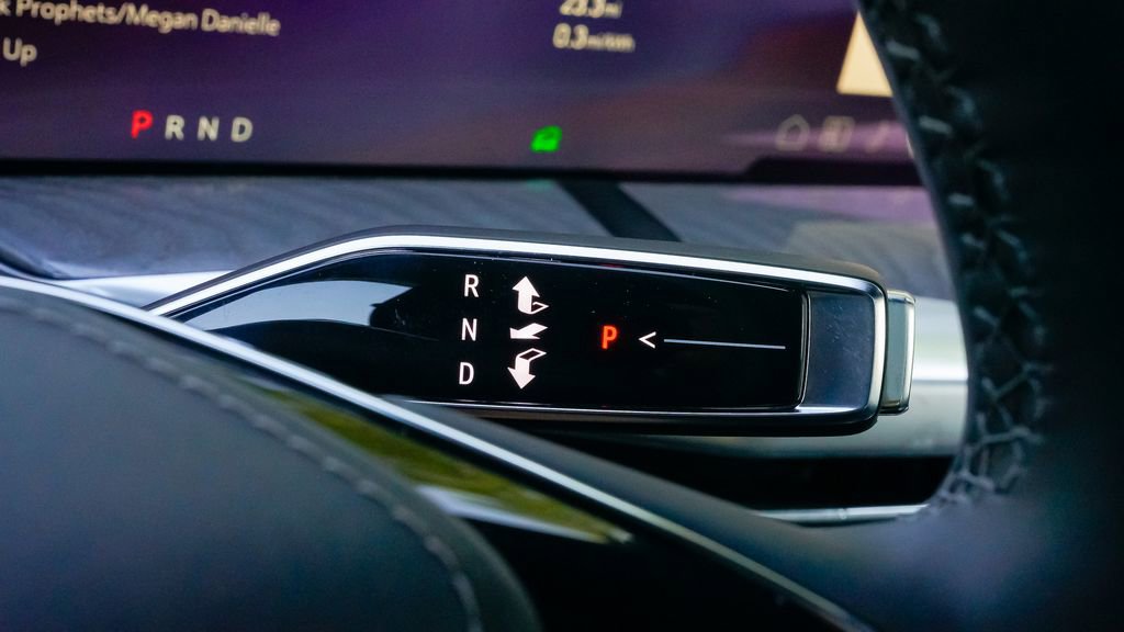 New 2025 Cadillac Escalade IQ Sport 2 w/ LPO, ONYX Package image 43