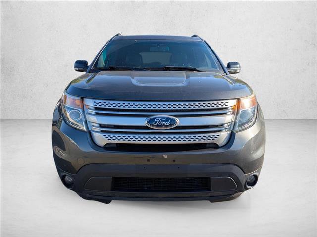 Used 2015 Ford Explorer XLT w/ Equipment Group 202A AWD/4WD image 2