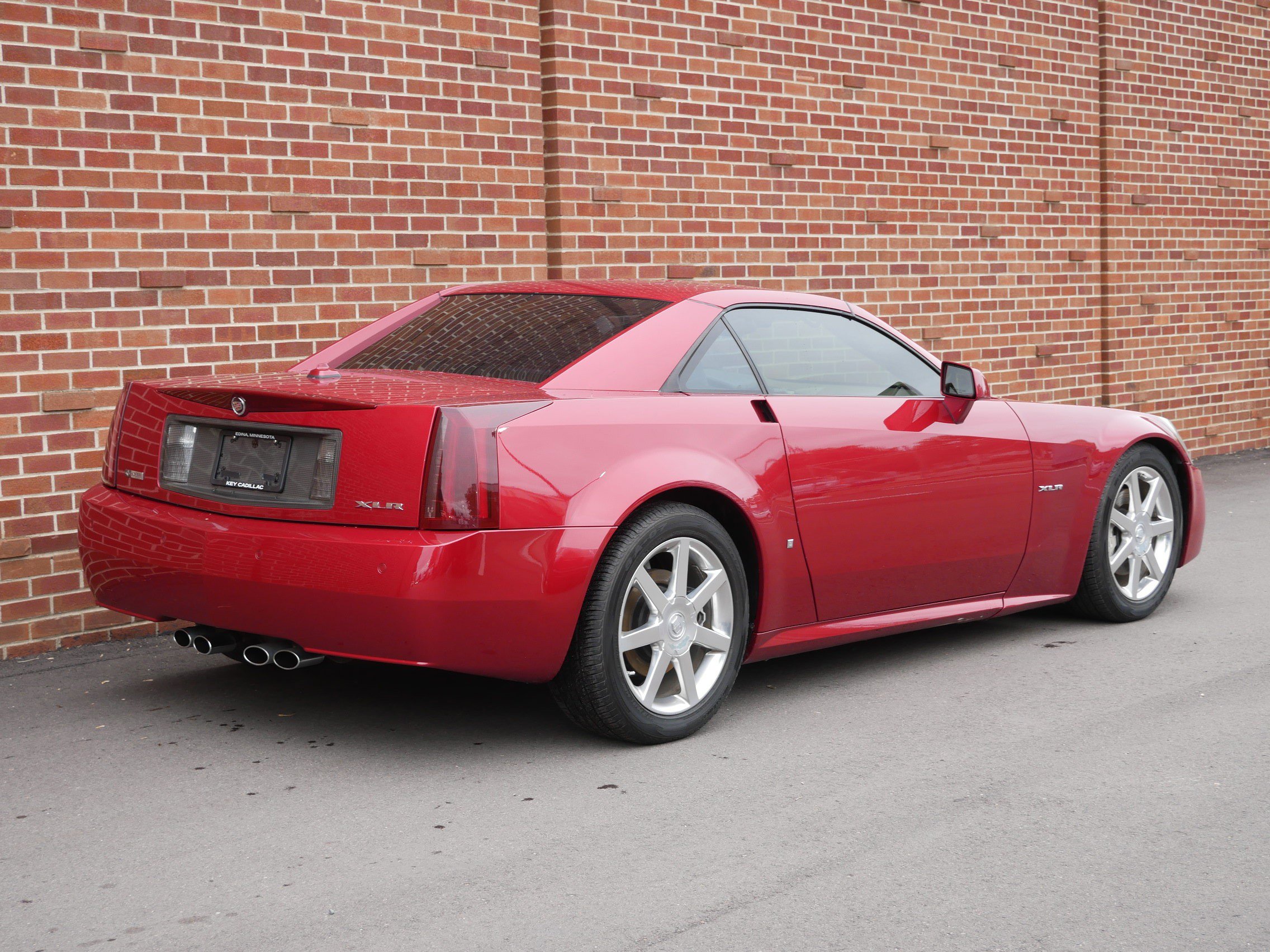 Used 2005 Cadillac XLR RWD image 24