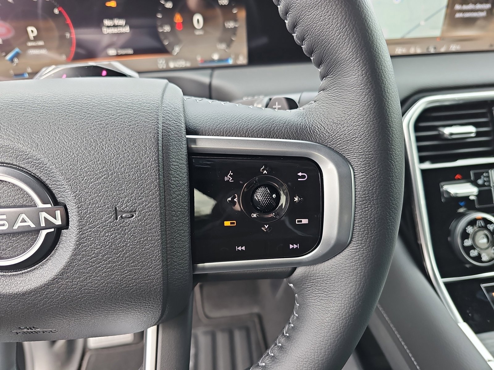 New 2025 Nissan Armada SL image 19