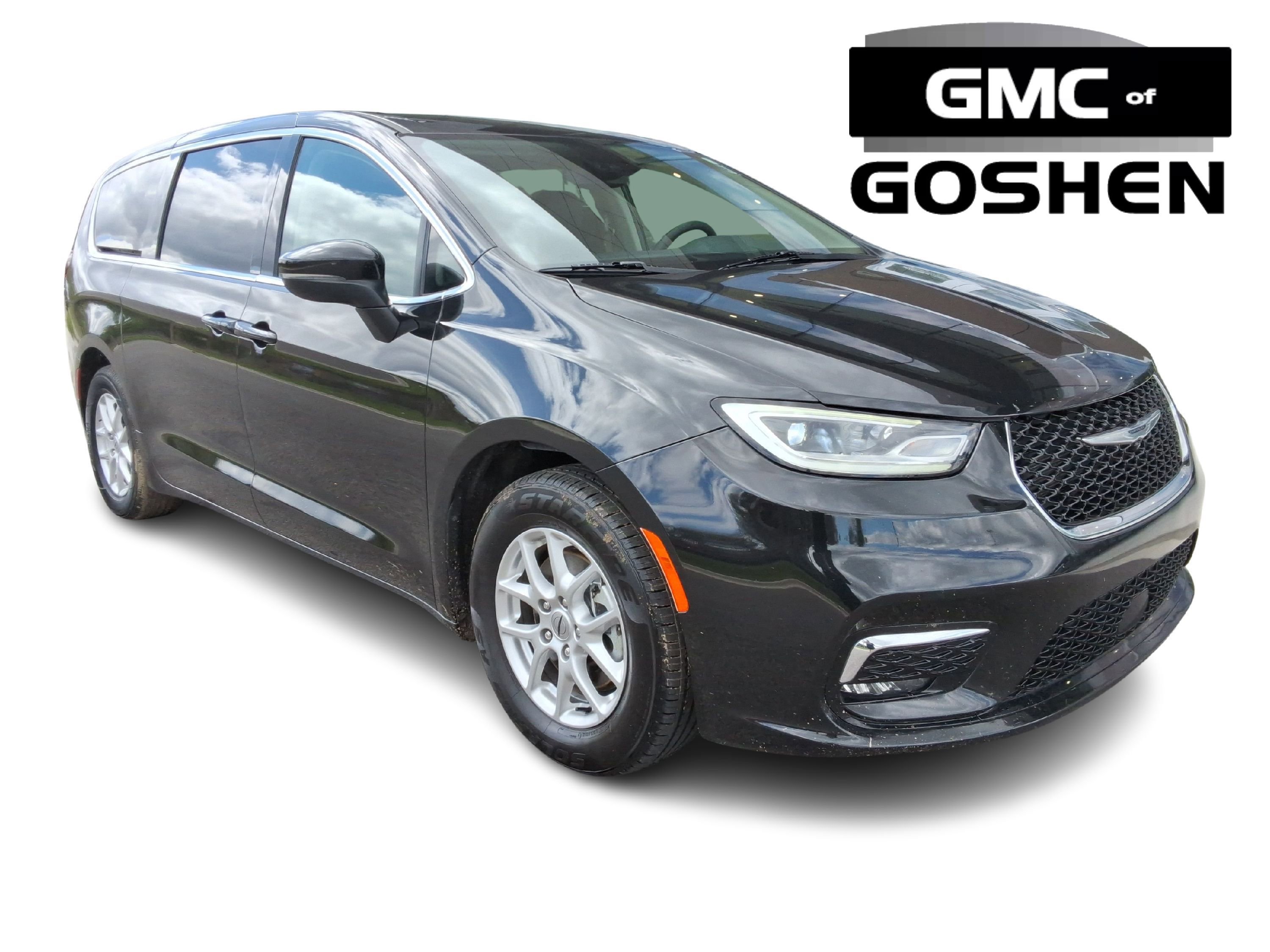 Used 2023 Chrysler Pacifica Touring-L FWD image 3