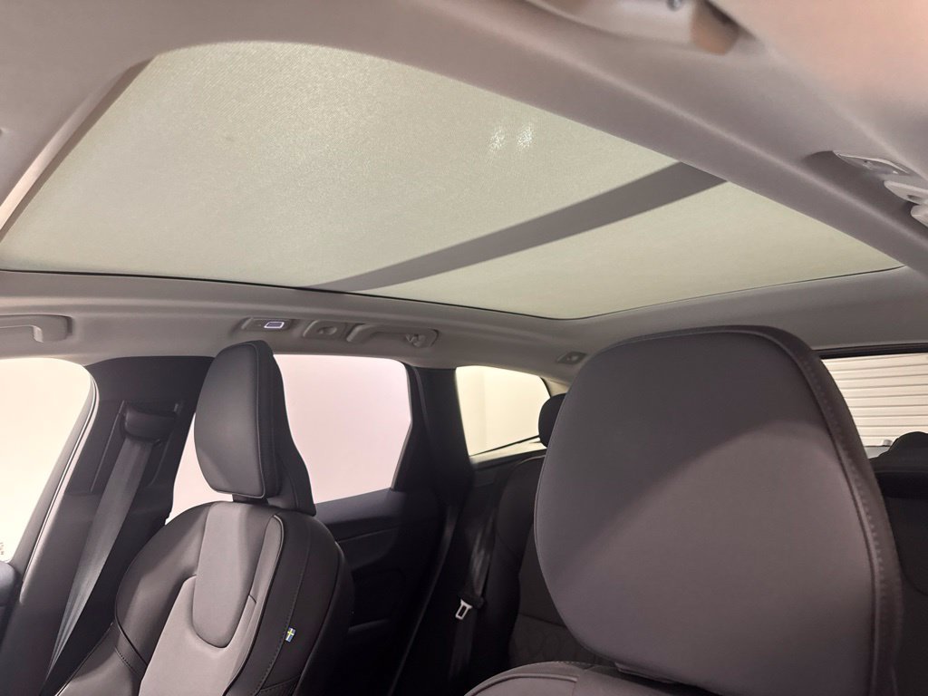 Certified 2026 Volvo XC60 B5 Plus AWD/4WD image 16