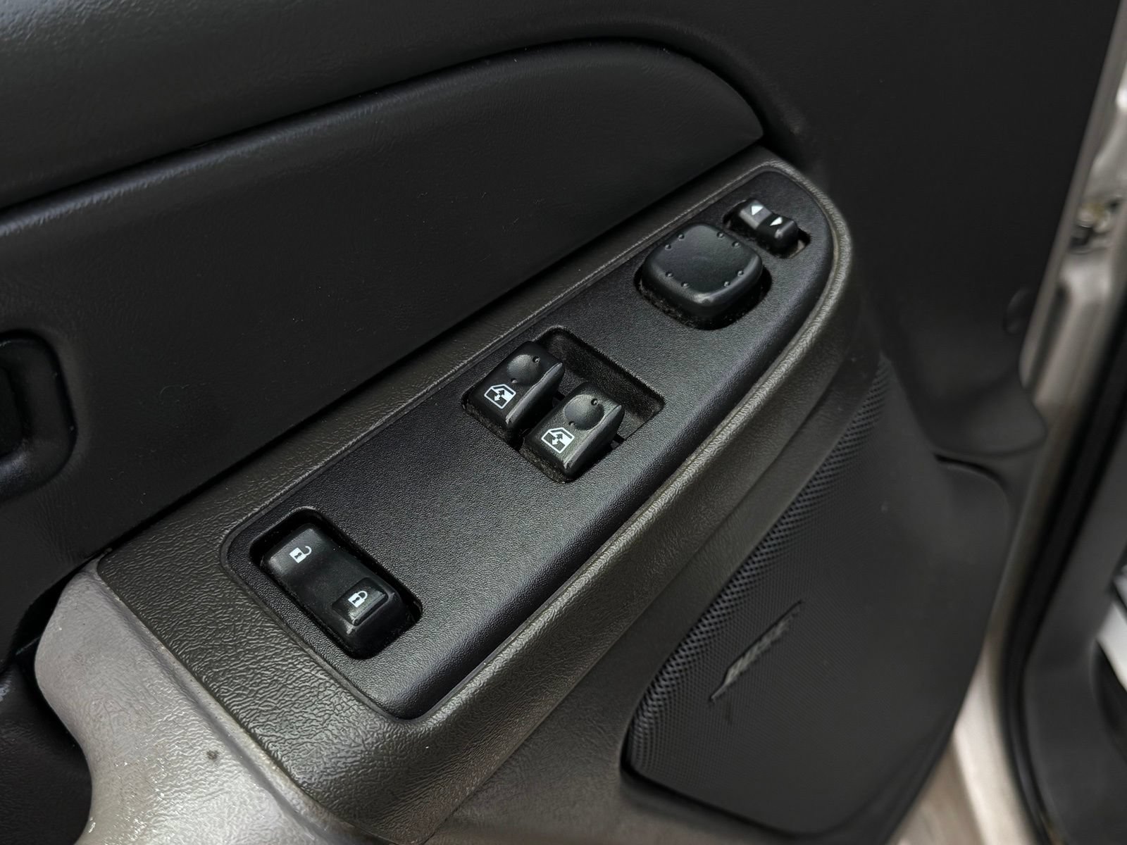 Used 2006 Chevrolet Silverado 1500 LT w/ Onstar Plus Package RWD image 12